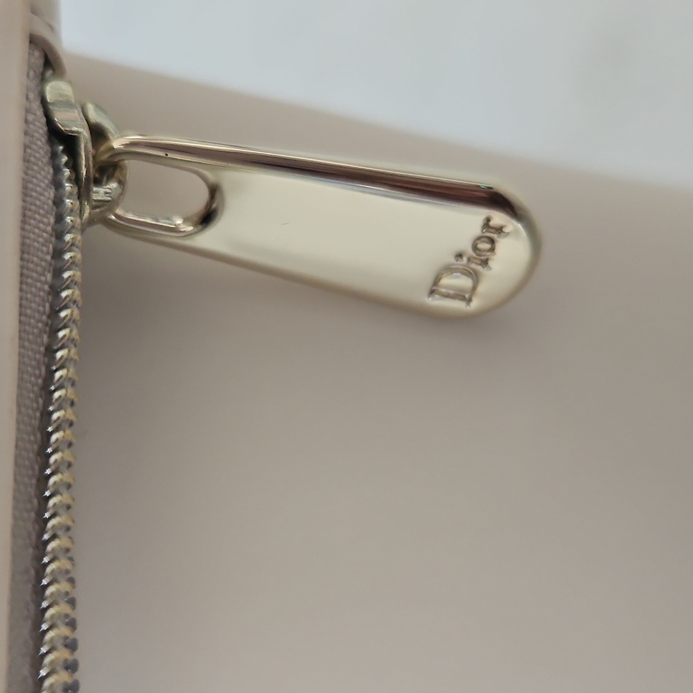 Dior Cream Cosmetic/ Clutch Bag - Picture 3 of 11